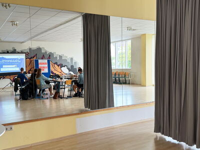 Tanzsaal im Kulturlabor im PAB Bad Salzungen mit großer Spiegelwand
