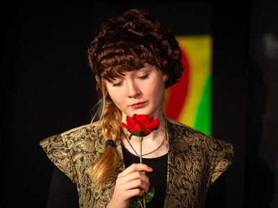 Szenenbild aus "Shakespeares Werke" im Theater am Markt in Eisenach